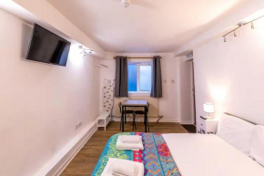 Pass the Keys - Glastonbury -Ground Floor Studio